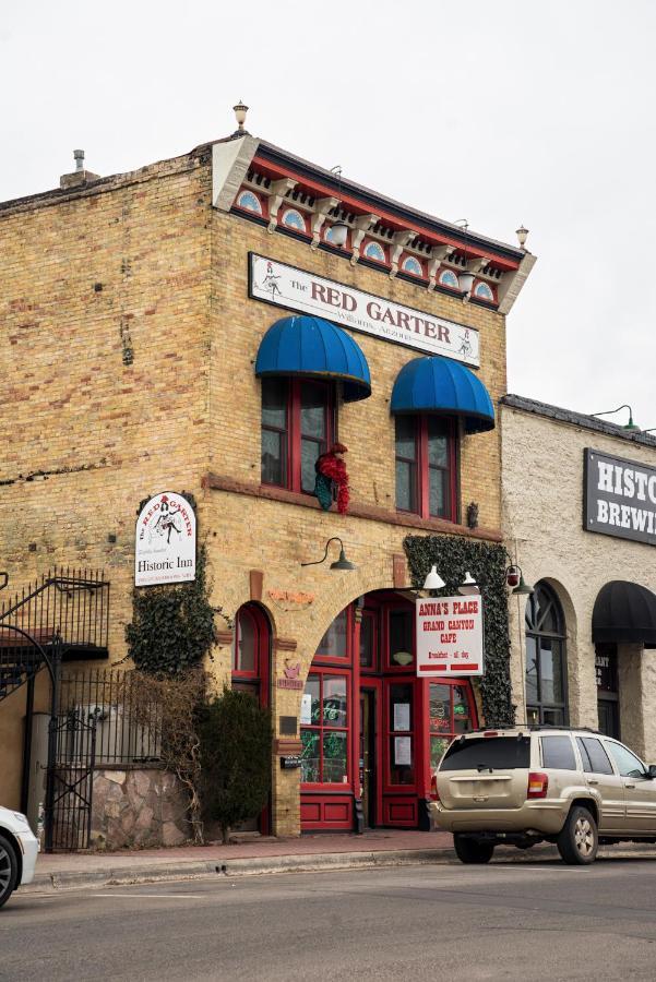 Red Garter Inn Williams Bagian luar foto