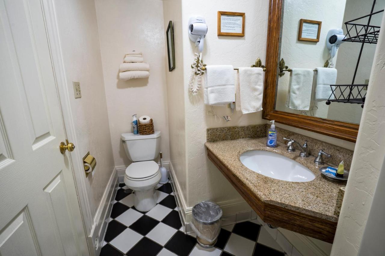 Red Garter Inn Williams Bagian luar foto